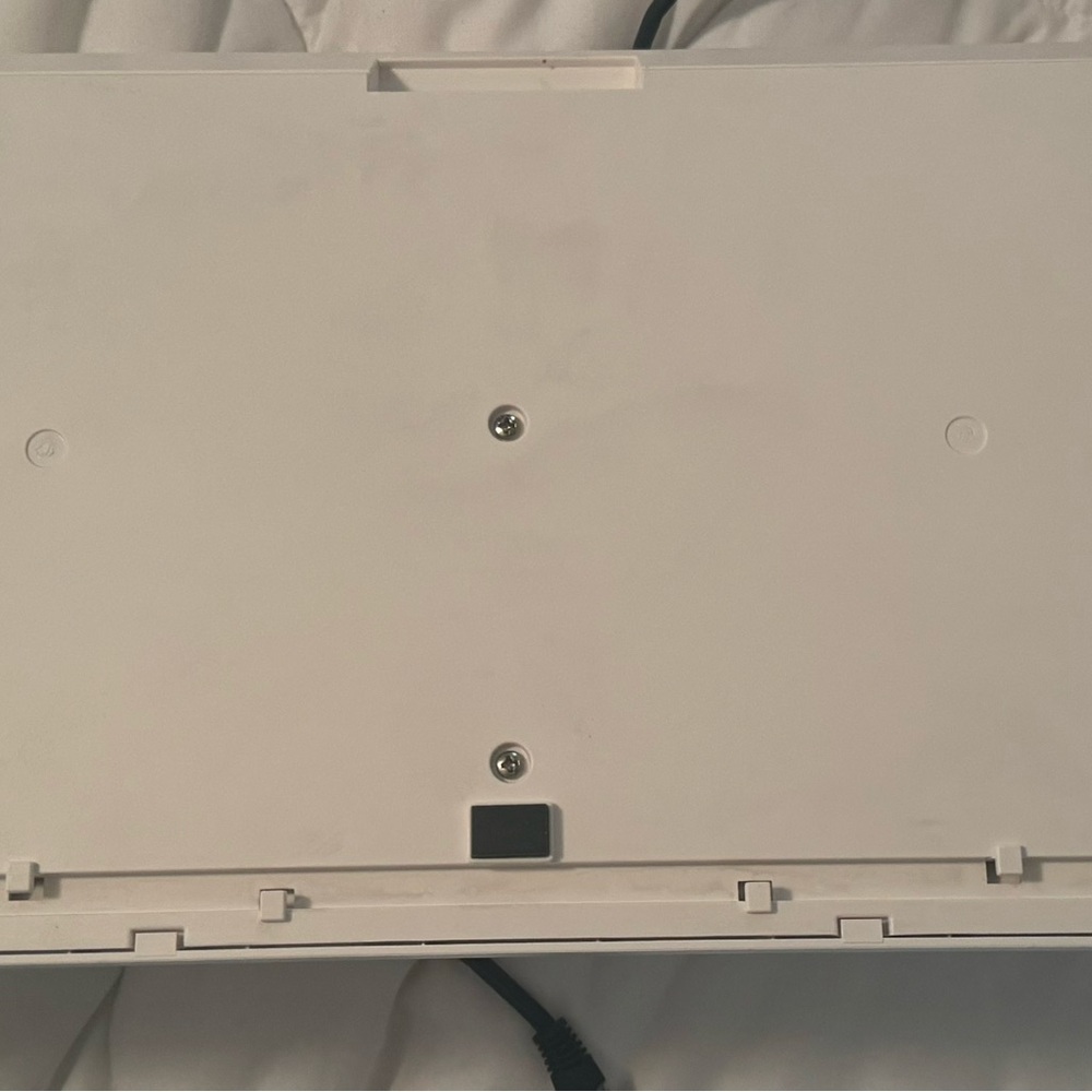 Silhouette USB-Enabled Device in White (3rd generation) - Picture 2 of 7